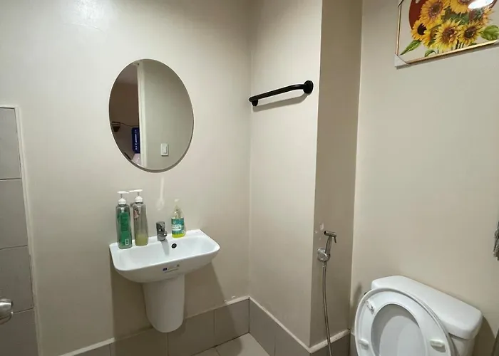 アパート La Maria - Across Sm City, 2 Cozy Double Size Beds With Wifi And Netflix